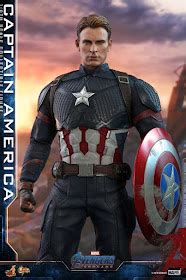 Universo Marvel Hot Toys libera imagens da sua peça do Capitão América o novo traje de