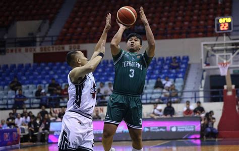 Tiongson Sparks Terrafirma Past Blackwater For 1st Win In Comms Cup