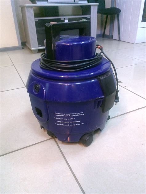 Пылесос моющий профессиональный VAX 6121