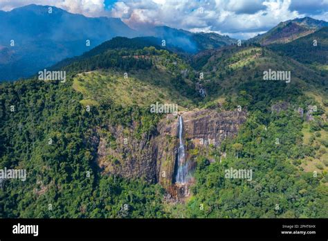 Diyaluma Falls Near Ella Sri Lanka Stock Photo Alamy