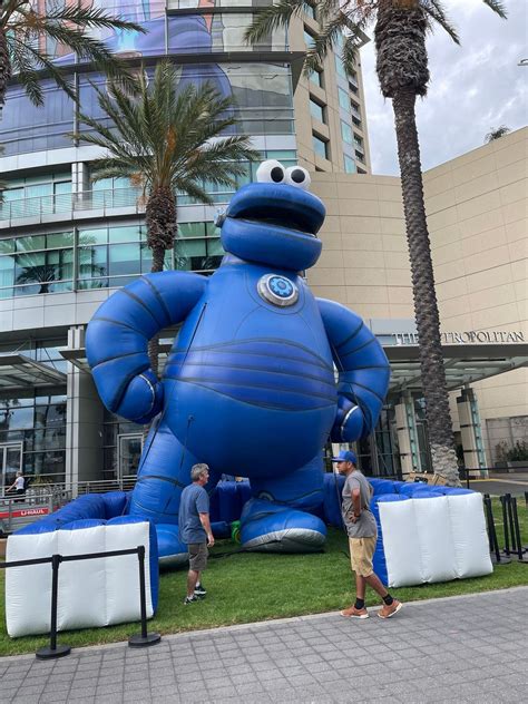 San Diego Comic-Con 2022 Photos: See Top Moments From Day 1 | San Diego