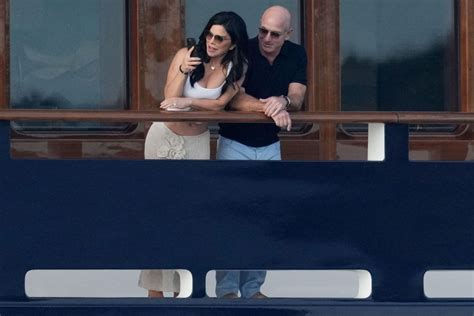 Jeff Bezos And Lauren Sánchez Enjoy A Walk In Portofino