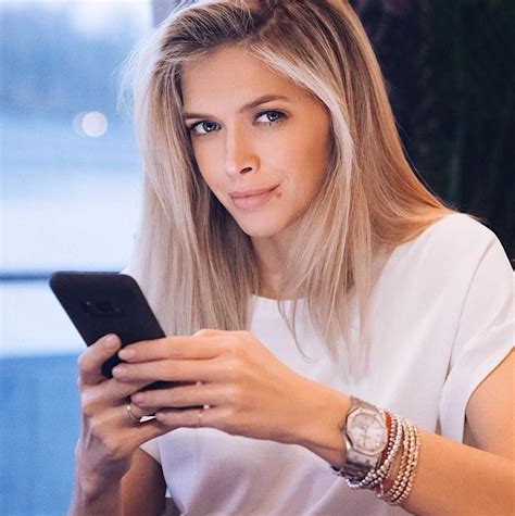 Вера Брежнева приняла участие в съемках программы Успех в костюме за 35 ...