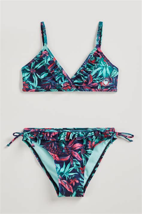 Mädchen Bikini mit Blumenmuster und Rüschen wefashion