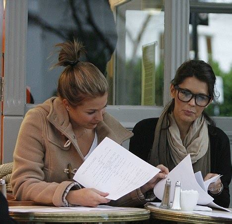 It S A Date Danielle Lineker Gets Some Tips From Gemma Atkinson About Appearing Naked On Stage