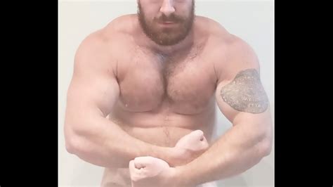 Thick Bodybuilder Naked Flexing Before Showering