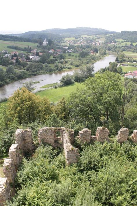 Ruiny klasztoru Karmelitów Bosych w Zagórzu tymrazem pl