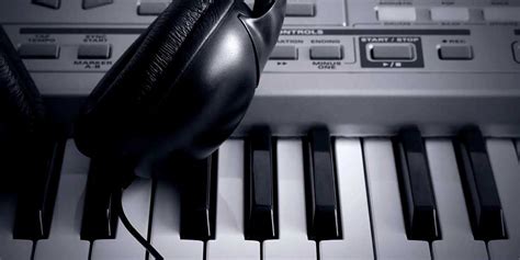 Синтезатор VS клавишная рабочая станция | МузДело - музыкальное и ...