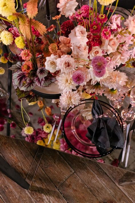 Оформление мероприятий живыми цветами workshop | Цветы, Свадебное ...