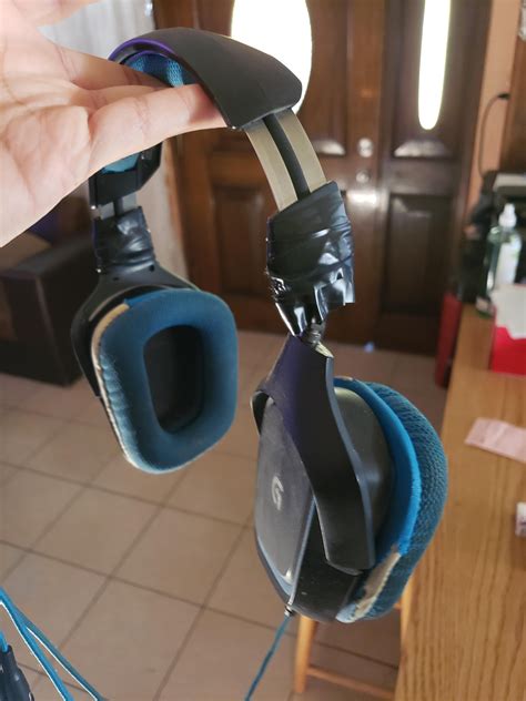 Headphones On The Le Go R Legiongo