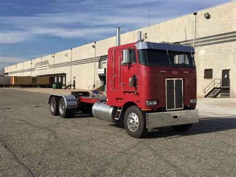 Peterbilt 362 (1989) : Sleeper Semi Trucks