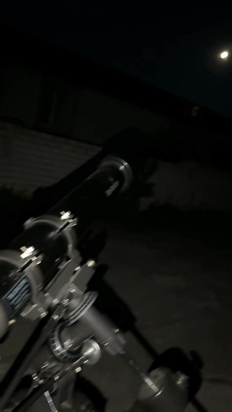 В недорогой телескоп - YouTube