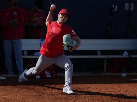 Cardinals Sp Sonny Gray Has Mild Hamstring Strain Injury Opening Day