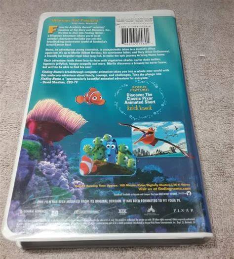 WALT DISNEY PIXAR Finding Nemo VHS Clamshell Case 2001 3 24