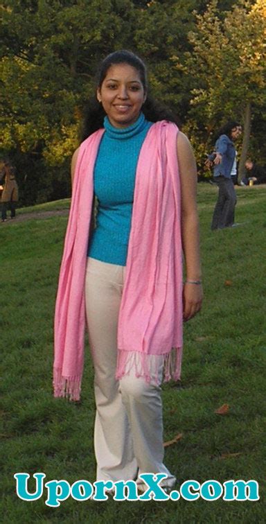 Kerala Aunties Hot Saree Shows Unlimited Aunties