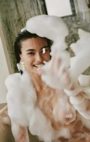 Kelly Gale Topless Bubble Bath Nsfw Soap Mag Hot Celebs Home