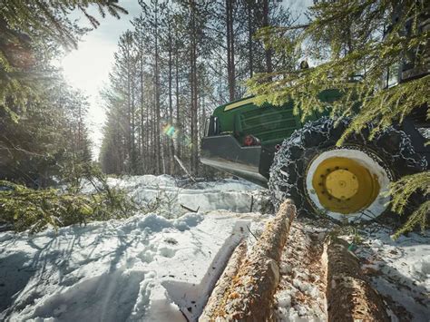 Teollisuuden uudet tilaukset kääntyivät pieneen nousuun Kauppalehti