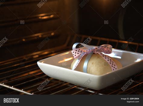 Bun Oven Image & Photo (Free Trial) | Bigstock