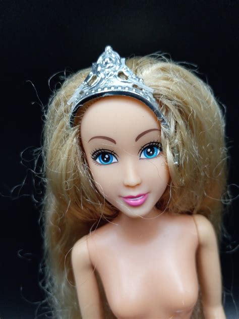 Barbie Doll Nude Long Blonde Hair Tiara Dolls Doll Playsets