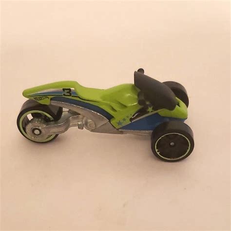 Mattel Hot Wheels Beach Patrol Tri And Stop Me Parking Enforcement