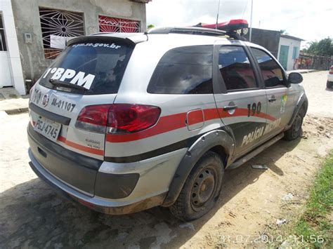 Bandidos Depredam E Cortam Os Quatro Pneus De Um Carro De Policia Em