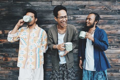 musisi band indie indonesia  populer flokq coliving jakarta