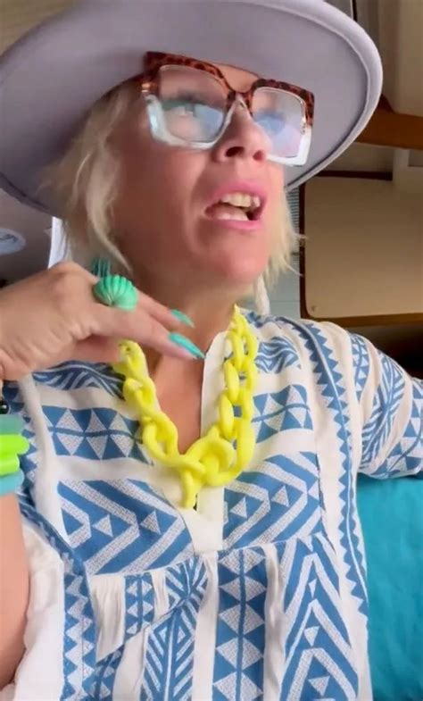 Woman Says Her Sex Life Was Born Again After Becoming Single Daily Star