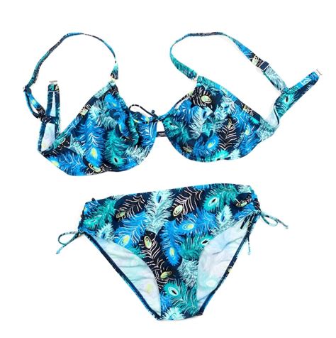 Premium Photo Flower Print Bikini