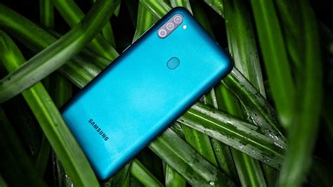 Samsung M11 Review - Disappointing! - YouTube