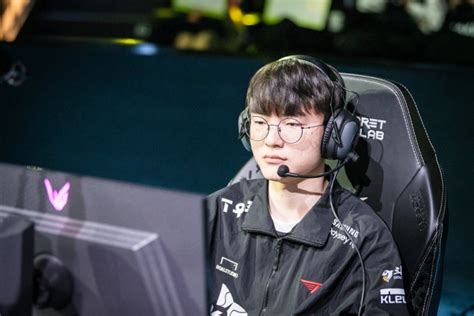 LCK T1 라이벌 젠지 물리치고 승점 선취 게임뷰