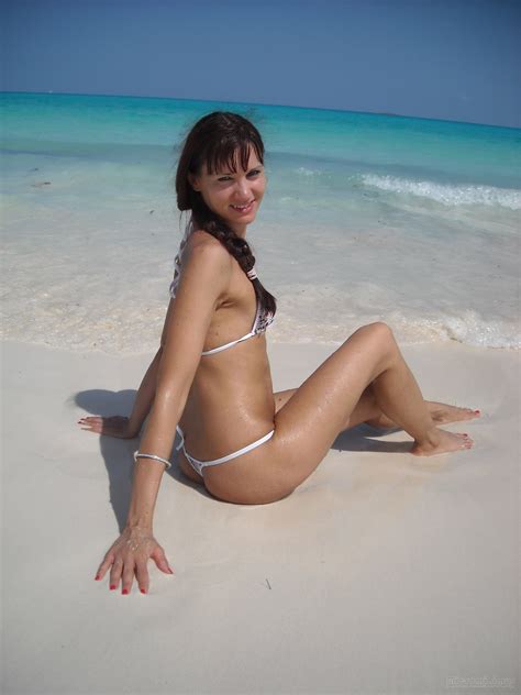 Bikini Model Monica AI Enhanced Bahamas 073 Topaz Sharpen Faceai Porn Pic