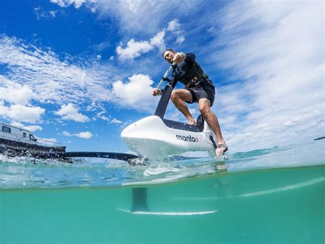 Используйте водный велосипед Manta для активного отдыха на воде и ...