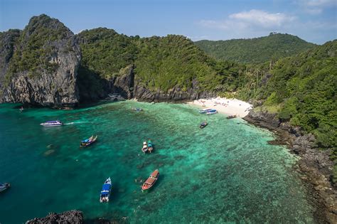 Phi Phi Beach Hoodoo Wallpaper