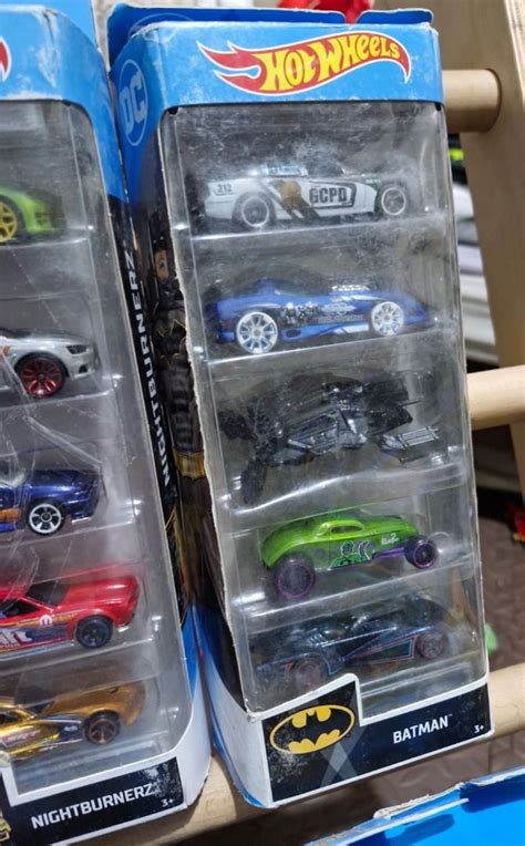 Batman Hot Wheels City Pack Hobbies Toys Toys Games On Carousell
