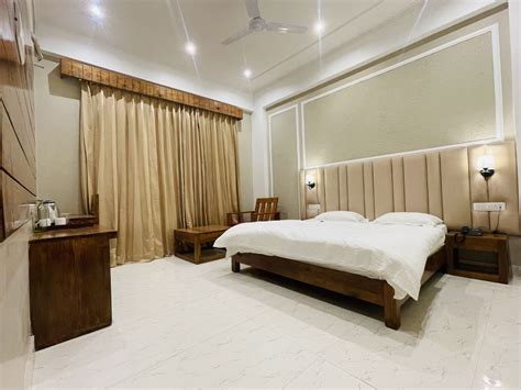 Gallery Raja Ji Hotels