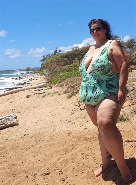 Beach Bunny R BBW