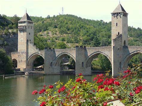 Cahors A Voir Météo Monuments Guide De Voyage Tourisme