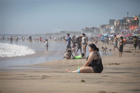 Se Abarrotan Playas De Tijuana Agencia 24mm