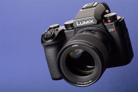 Panasonic Lumix DC-S5II review - GearOpen.com