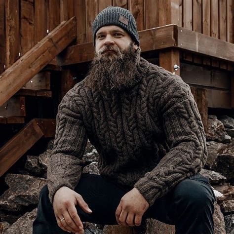 Lumberjacks Only Exists With A Big Beard 🤔🤜🏼🪓 Follow