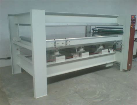 V Hot Wood Hydraulic Press Machine At Sahibjada Ajit Singh Nagar Ludhiana ID