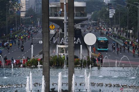 Cfd Belum Aktif Warga Tetap Ramaikan Ruas Jalan Thamrin Sudirman