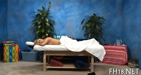 Stroking Beautys Hot Lust