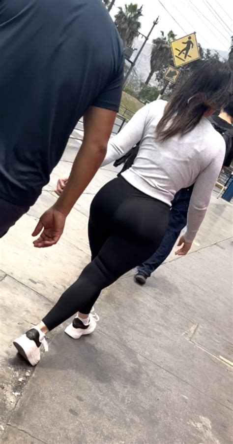 Big Ass Latina Rica Culonasa En La Calle My First Post Spandex Leggings Yoga Pants