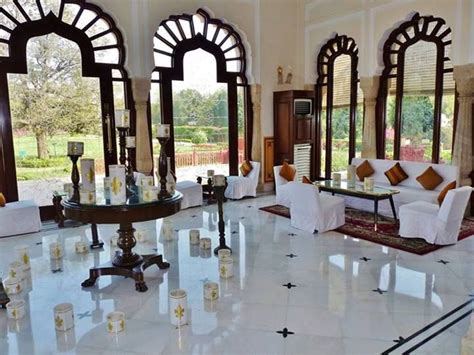 Rambagh palace hotel | Interior design bedroom small, Bungalow house design, Living hall design