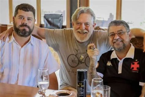 Il Nipote Di Fidel Castro Festeggia Il Capodanno In Brasile America Latina Ansa It