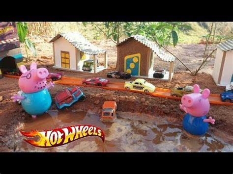 Cidade da Hot wheels George e papai pig da família Peppa pig e