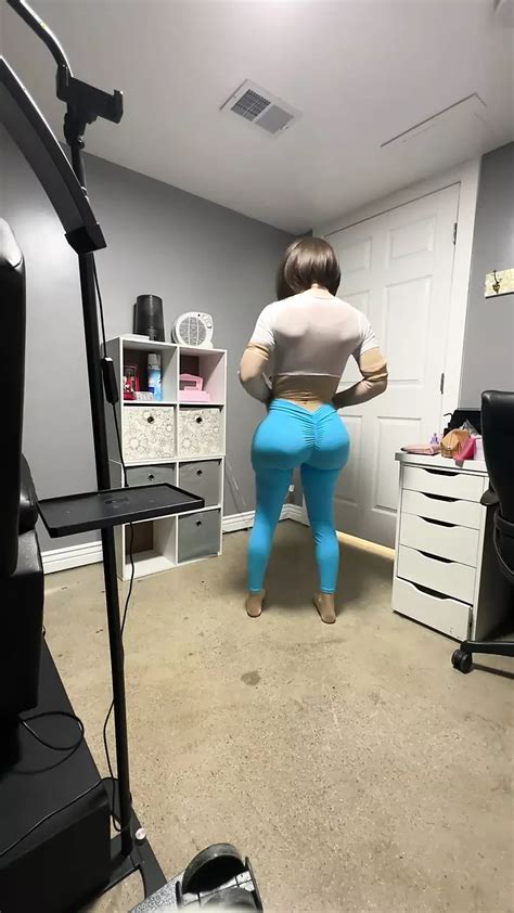 Hot Trans Cd In Sexy Tight Jeans Huge Ass Big Cock And Tits Shemale Big Ass Big Ass Porn Xhamster