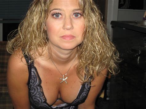 Cleavage Mature MILF Porn Hot Sex Photos