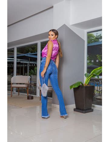 Cal A Jeans Flare Hot Pants Barra Desfiada Atacado Feminina Revanche Linnea Roupas Atacado